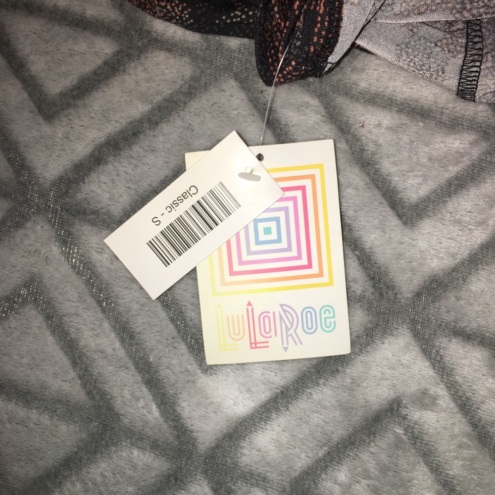 Lularoe Pattern Shirt - Picture 4 of 4
